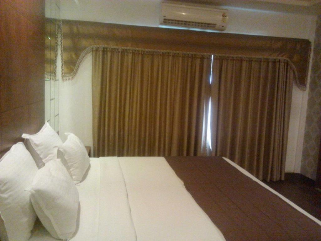 The Shiv Nautica Hotel Mundra Ngoại thất bức ảnh